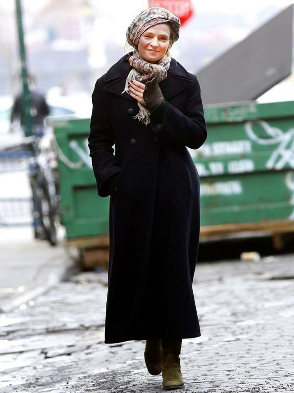 American Actress Uma Thurman Street Style Coat