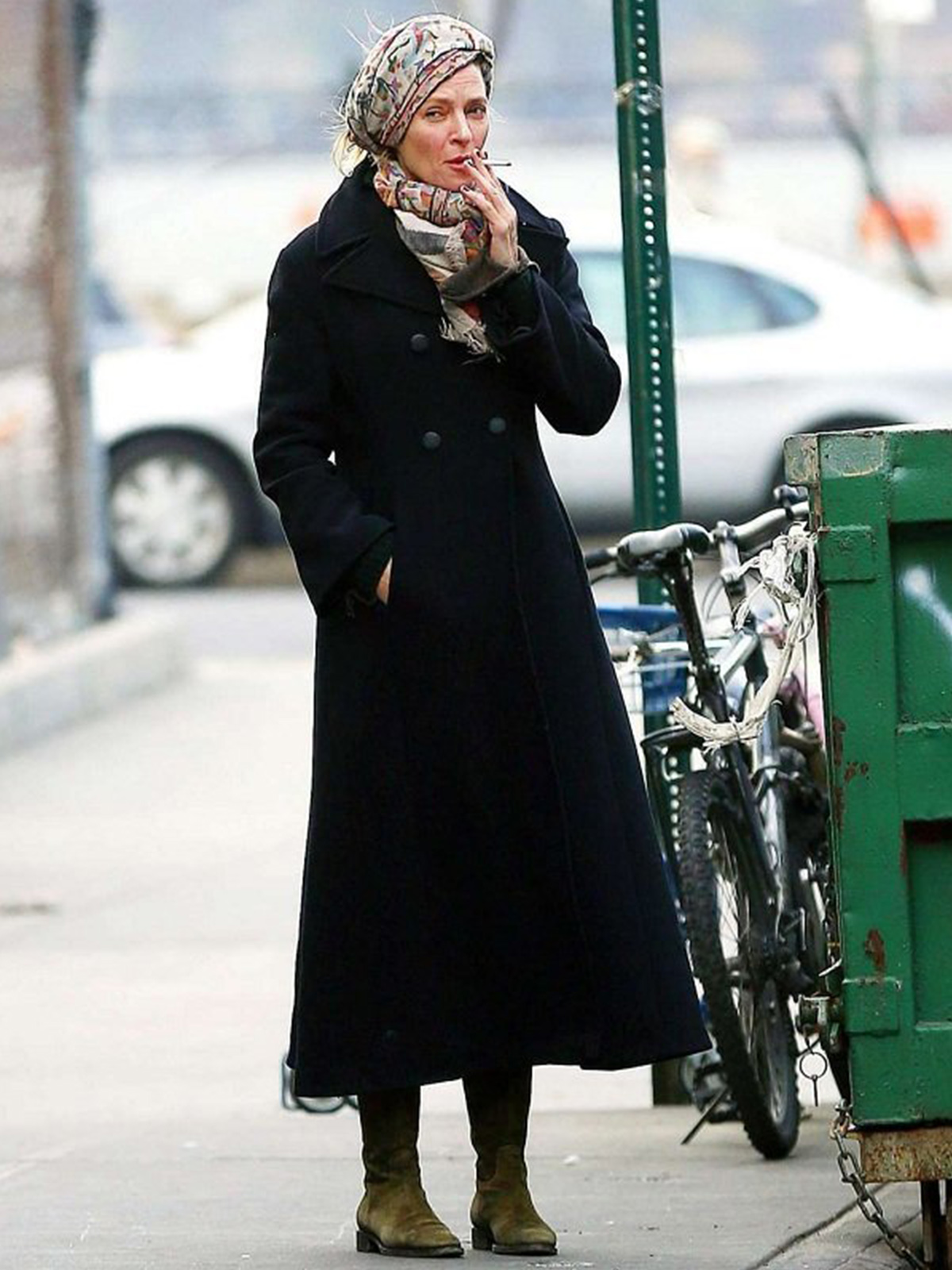 American Actress Uma Thurman Street Style Coat