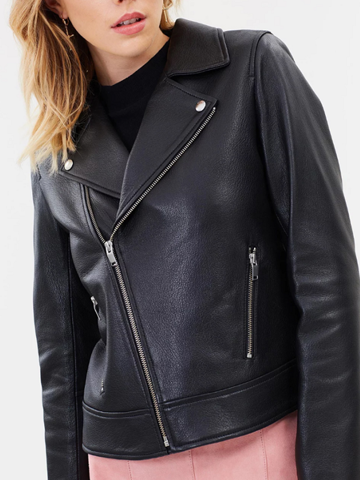 rockstar outfit ideas for ladies with black leather jacket