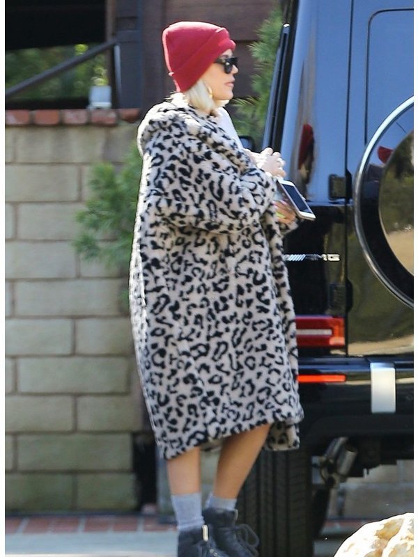 Khloé Kardashian Keeping Up With The Kardashians Fur Coat